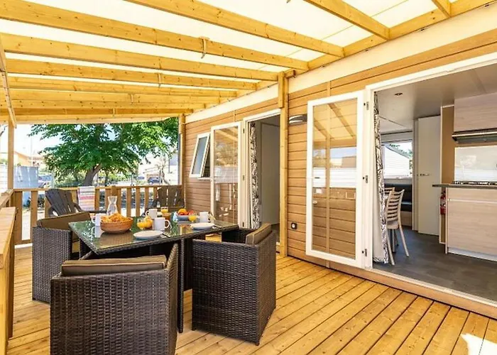 Eurocamp Mobilhomes At Camping