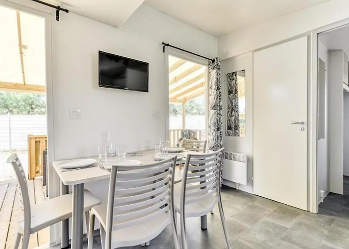 Eurocamp Mobilhomes At Camping