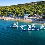Eurocamp Mobilhomes At * Šimuni