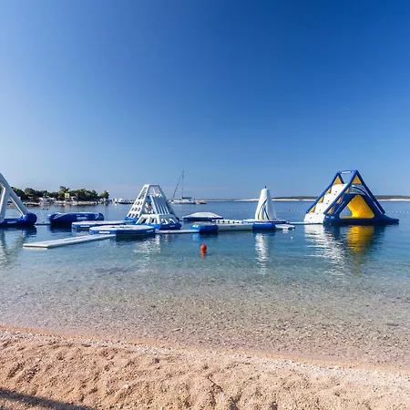 Eurocamp Mobilhomes At Šimuni