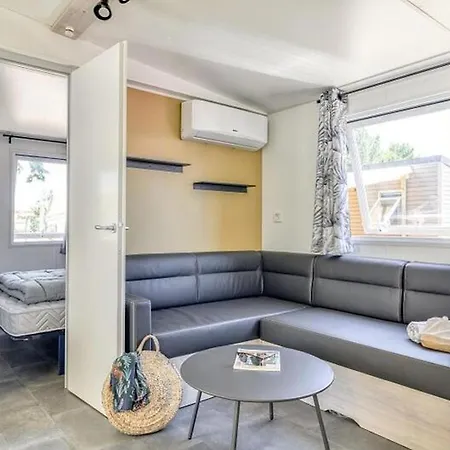 Eurocamp Mobilhomes At キャンプ場 Šimuni