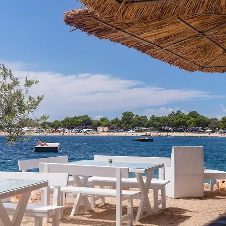 Eurocamp Mobilhomes At Šimuni