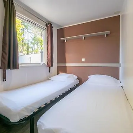 Kamp Eurocamp Mobilhomes At *
